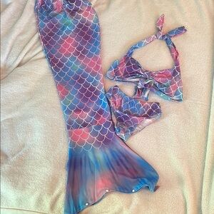 NWT mermaid swimsuit, three pieces girls size 130 or us 8